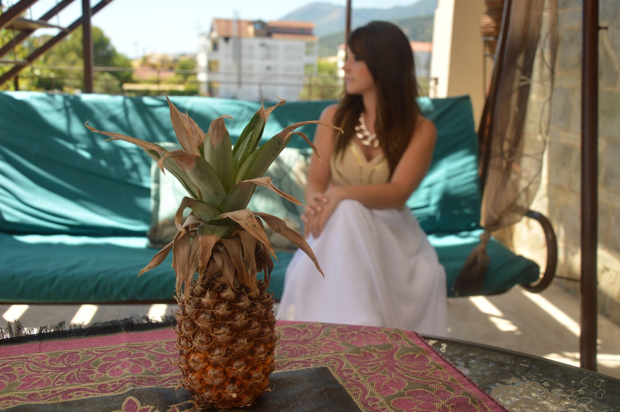 Villa Olga Lounge Hotel Лигия Екстериор снимка